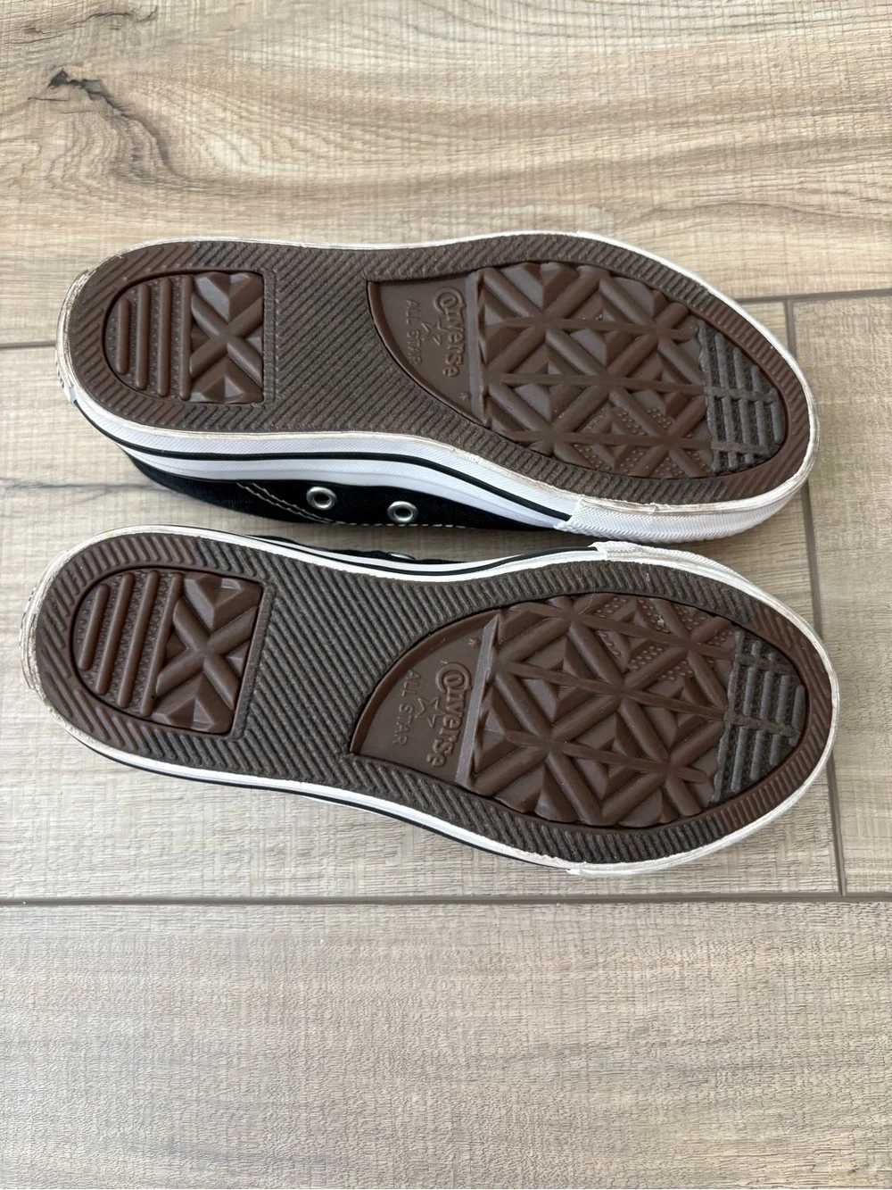 Kids Converse Shoreline Slip-On Sneakers Black White Elastic Laces Size 11